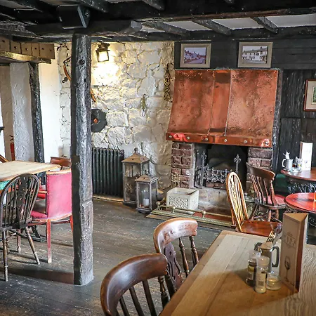 宾馆 Queens Head Inn, Tirril 彭里斯