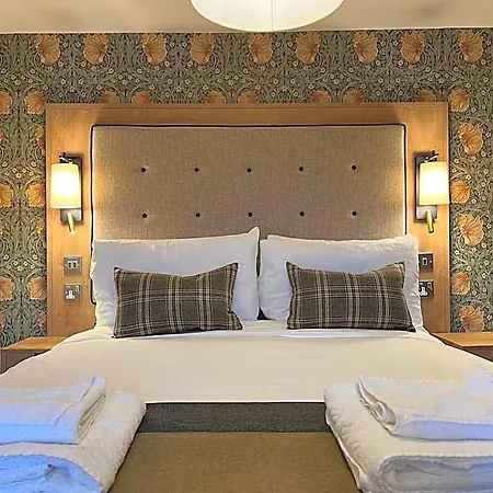 Queens Head Inn, Tirril 3*