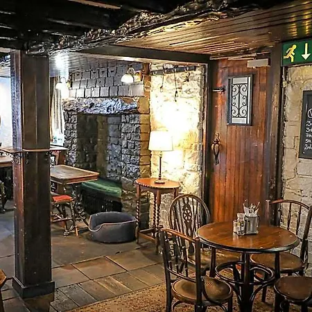 Queens Head Inn, Tirril 宾馆 彭里斯