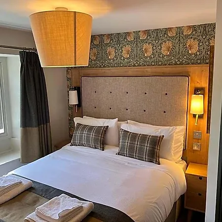 Queens Head Inn, Tirril 宾馆 彭里斯